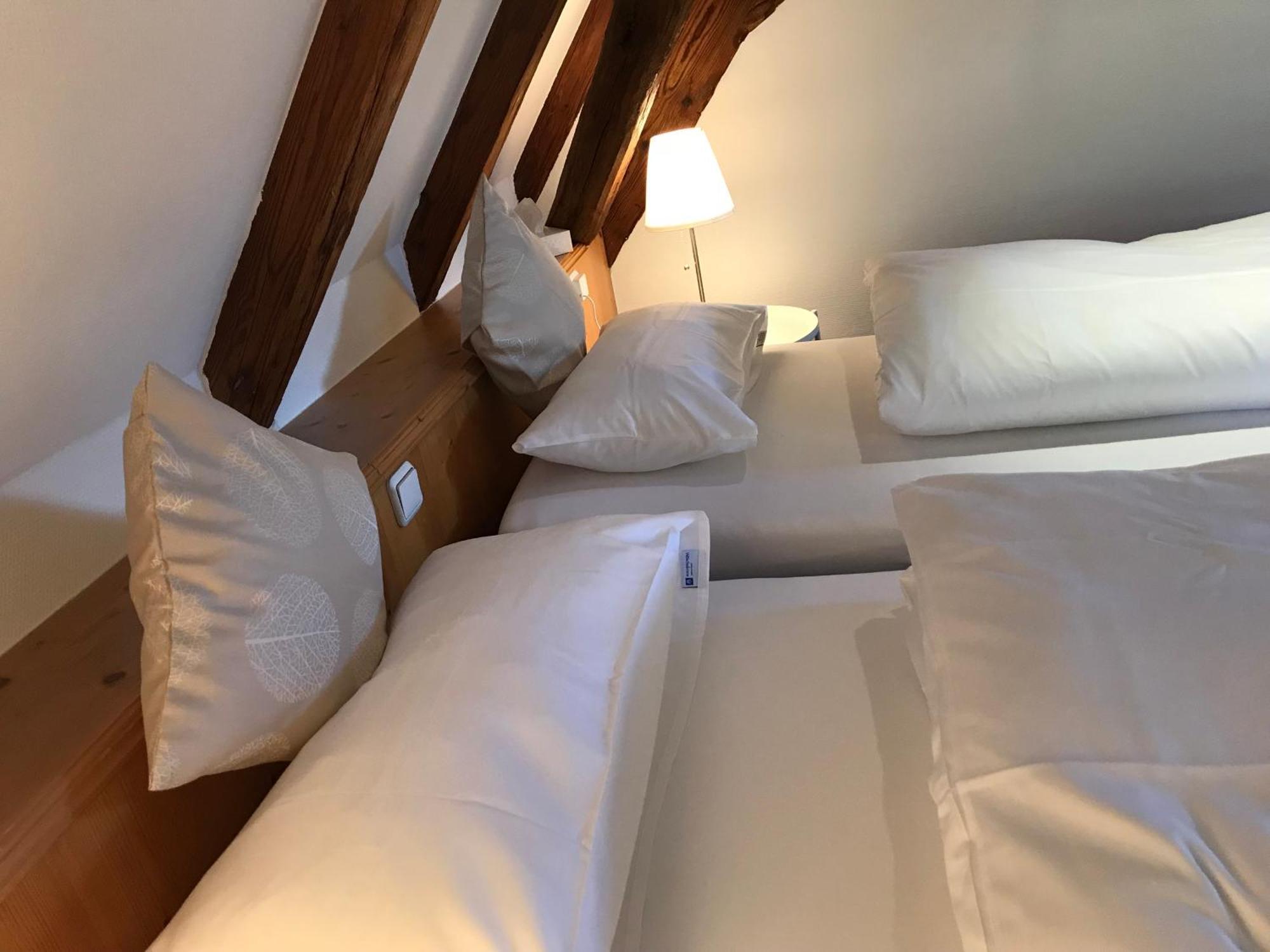 Hotel Hohe Schule Bad Ueberkingen Номер фото