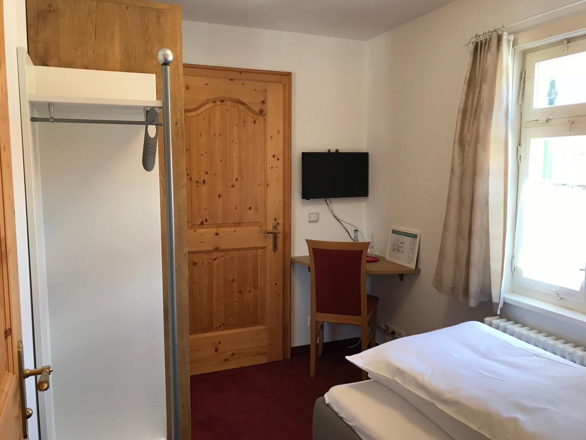 Hotel Hohe Schule Bad Ueberkingen Номер фото
